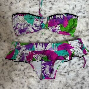 Raisins 2 piece bikini top and bottom skirt style sea shell 🐚 detail floral y2k